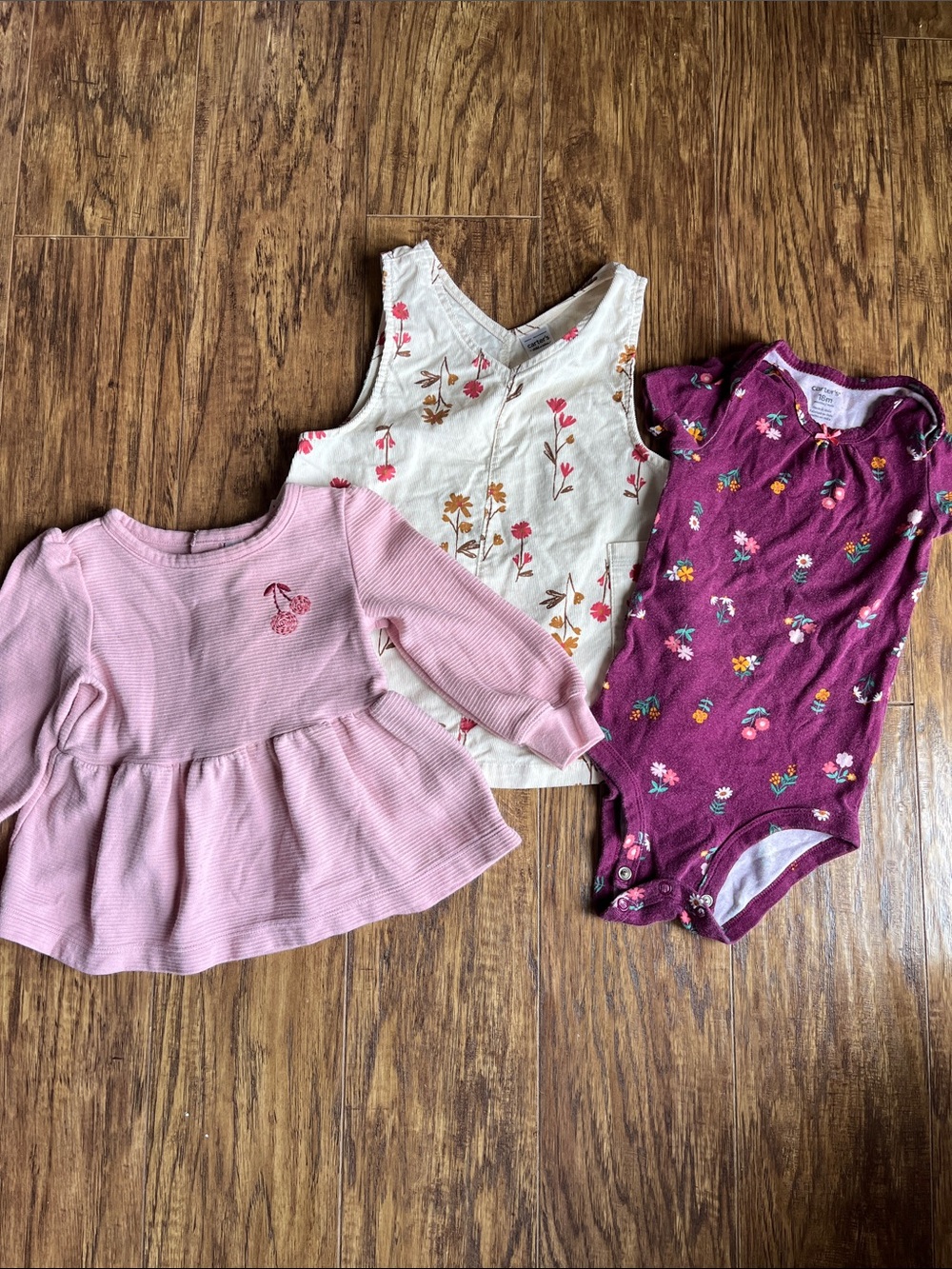 Carters Baby Girls 3-Piece Floral & Pink 18 month bundle
